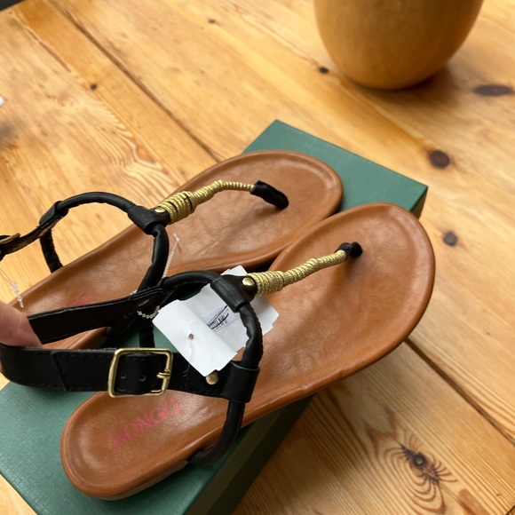 Brand new black sandals, size 8 - Picture 3 of 6